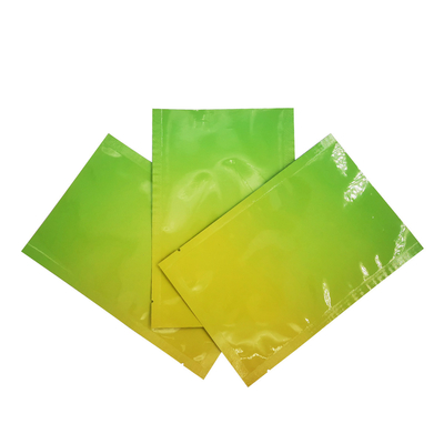 kopen Custom Design Glanzend Groen Geel Gradiaat Kleur Flat Zipper Pouch met Folie Gelijnd voor Voedselverpakkingen online manufacture