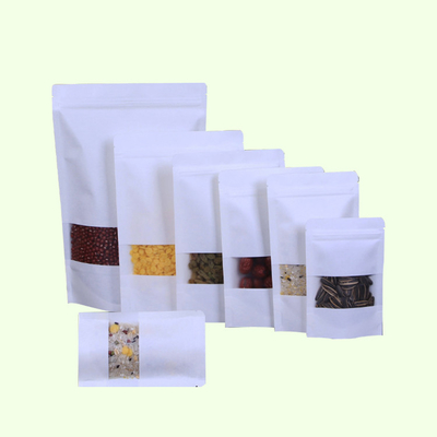 kopen Op maat gedrukte stand-up witte kraftpapierzakjes zakken met ziplock rechthoekig venster voor voedsel snacks snoep opslagpakket online manufacture