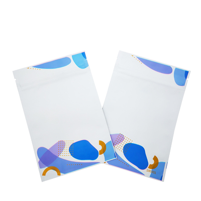 Op maat gedrukt lichtbestendig kunststof 3 zijden afdichting Aluminiumfolie bekleed gezichtsmasker Verpakkingszakken voor gezichtsmaskerplaat